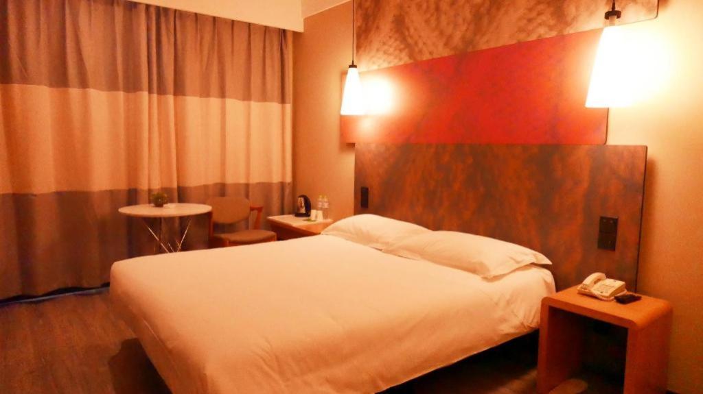 Ibis Nanchang Zhongshan Road Pedestrian Street Hotel Eksteriør billede